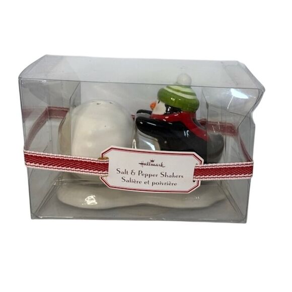 Hallmark Christmas Winter Penguin Snowball Salt Pepper Shaker Set Ceramic - Picture 1 of 6